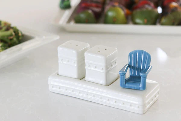 Nora Fleming Mini | Chillin' Chair