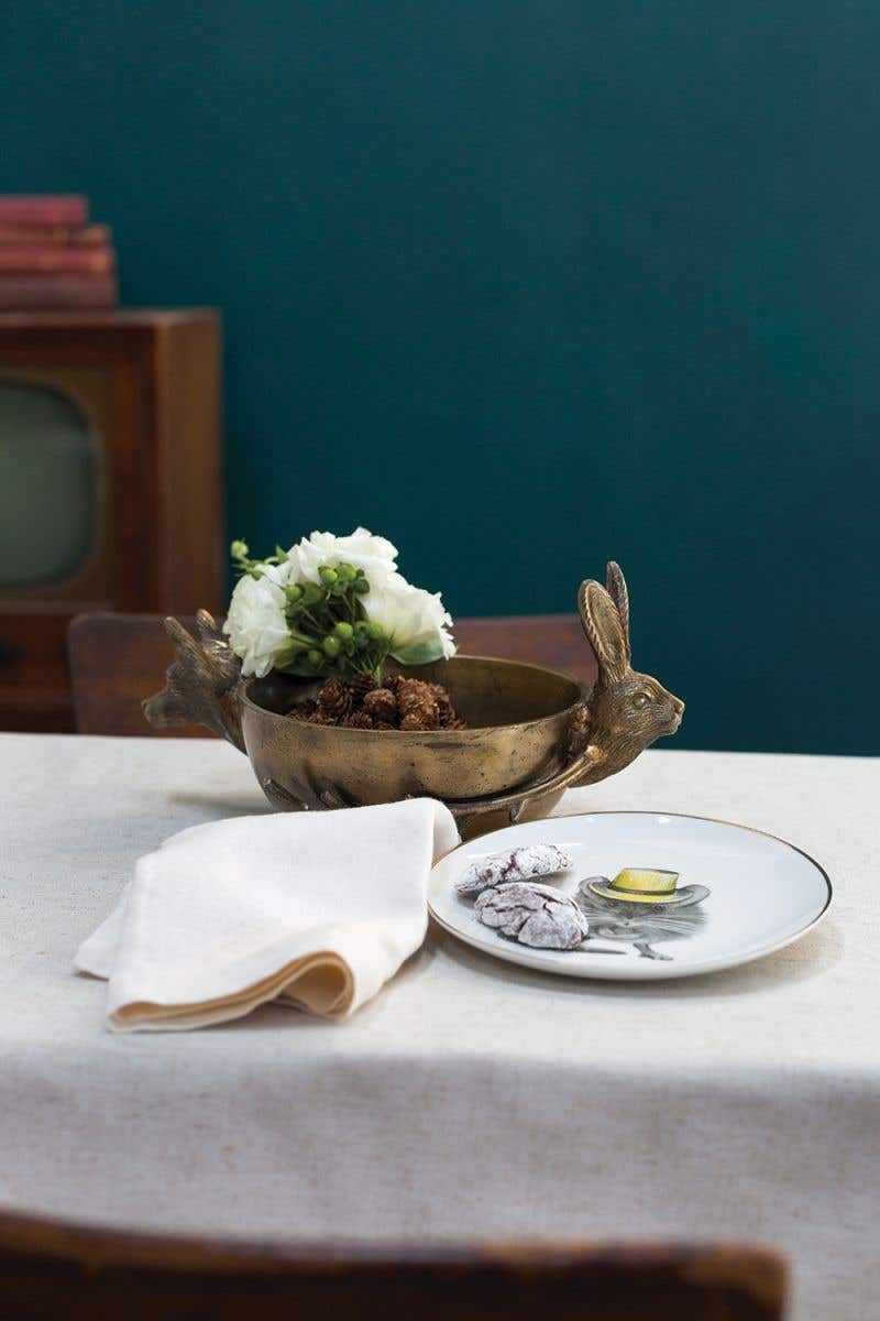 Eric + Eloise Figurine Handle Bowl | Eric + Eloise Collection